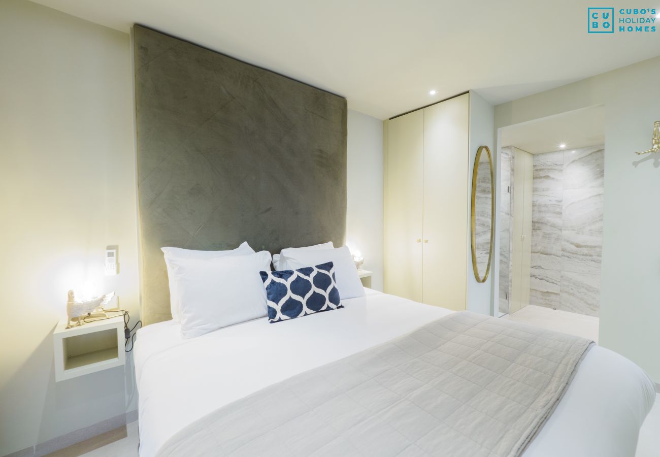 Apartment in Marbella - Cubo's Romana Playa Luxury Apartment 547 Sea View
