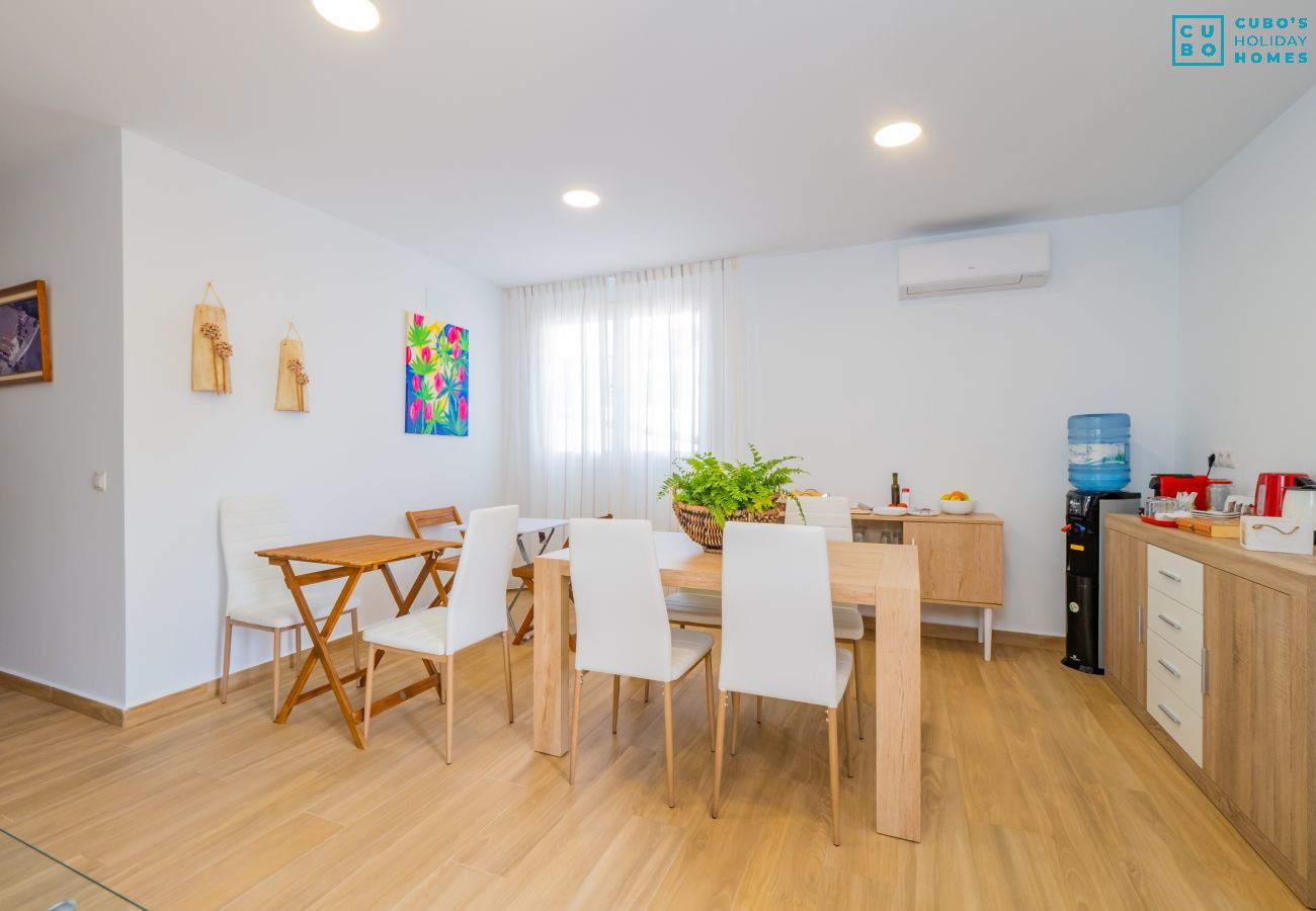 Rent by room in Torre de Benagalbon - Cubo's Hostal William's Sunny 1 with Breakfast