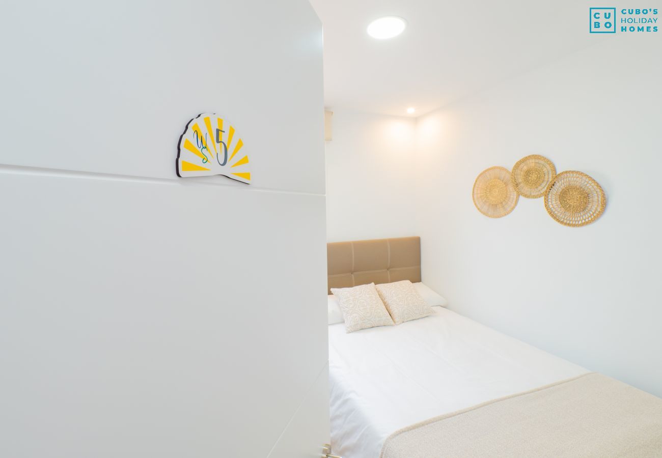 Rent by room in Torre de Benagalbon - Cubo's Hostal William's Sunny 5 with Breakfast