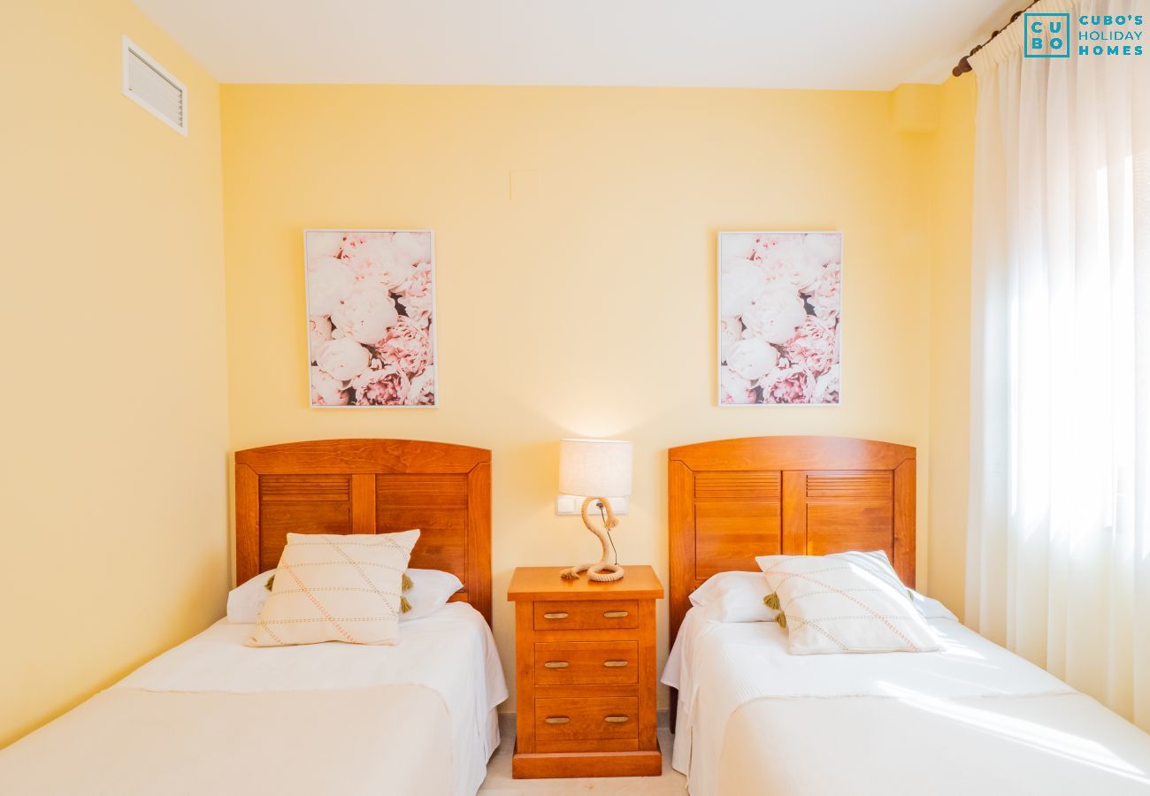 Apartment in Ojen - Cubo's Marbella Hill View Golf
