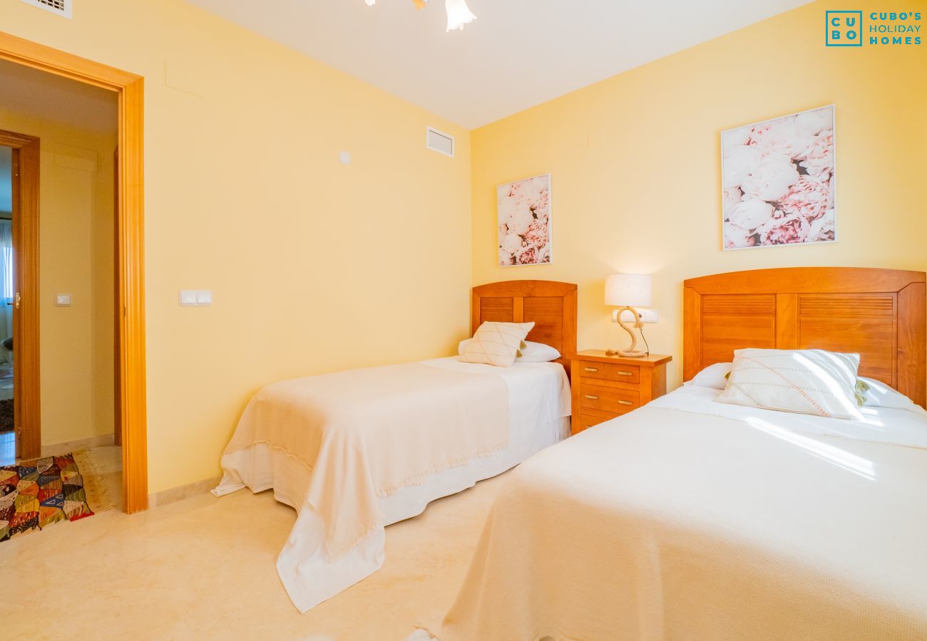 Apartment in Ojen - Cubo's Marbella Hill View Golf