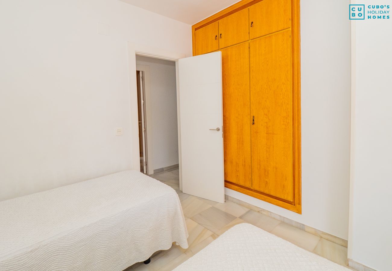 Apartment in Fuengirola - Cubo's Beach Side Flat & Free Parking