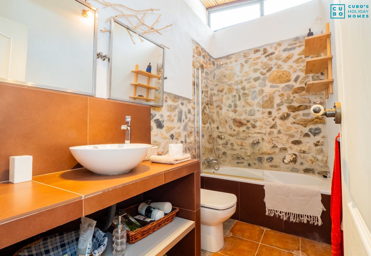 House in Coín - Cubo's Secret Nature House