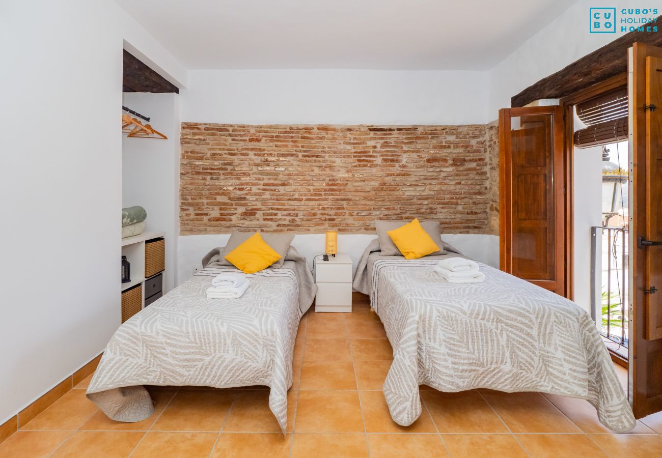 Rent by room in Cártama - Cubo's La Casa del Arco Room Granada