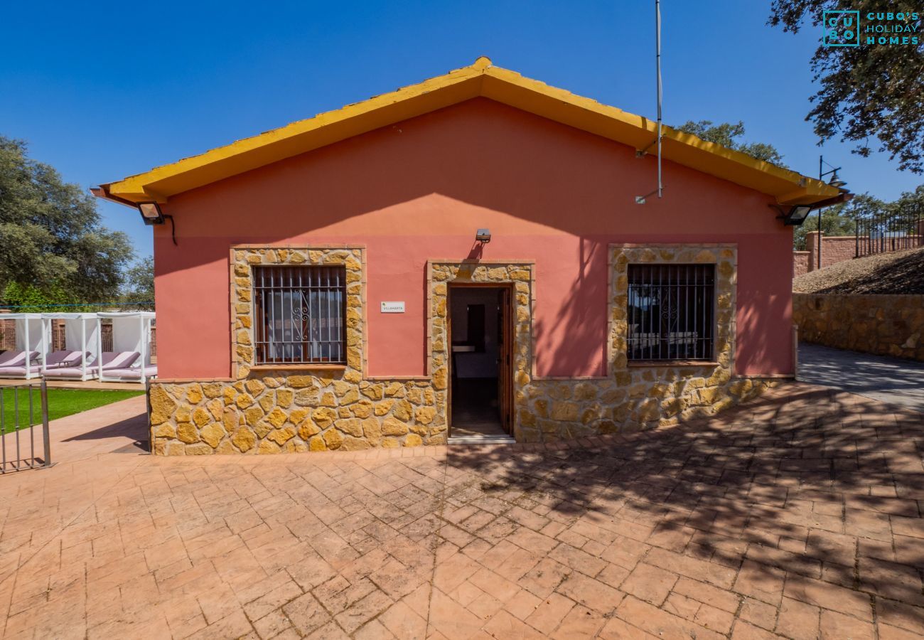 Bungalow in Obejo - Cubo's Private Family Hacienda El Encinar