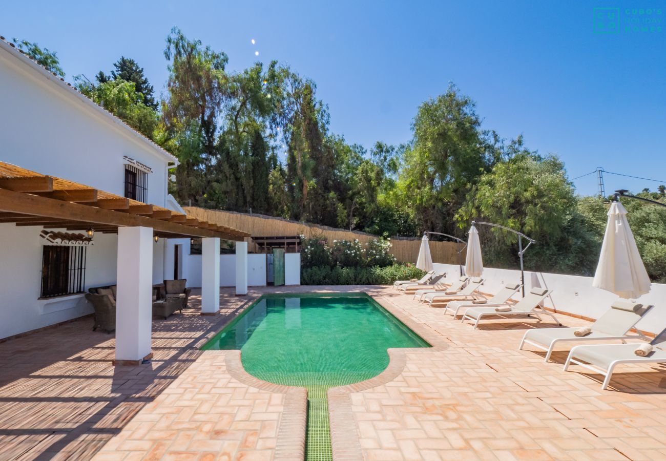 Country house in Alhaurín el Grande with swimming pool for 8 people.