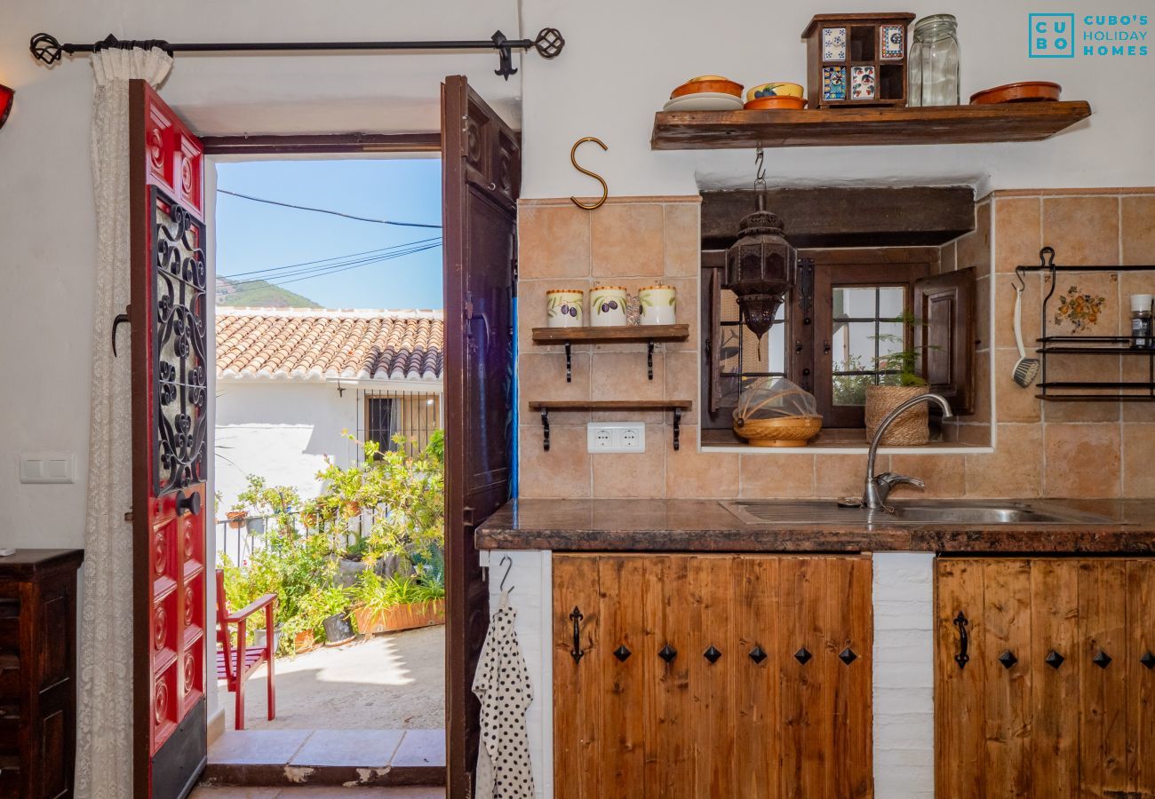 Cottage in Sedella - Cubo's Casa Mas Axarquia BBQ Roof Terrace