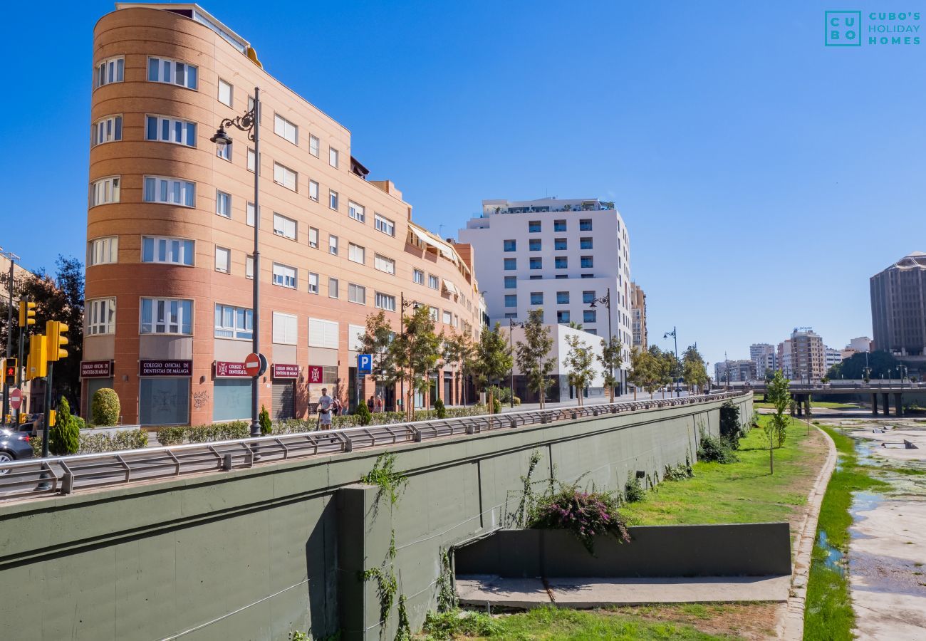Apartment in Málaga - Cubo's Apartamento Atocha with Optional Parking