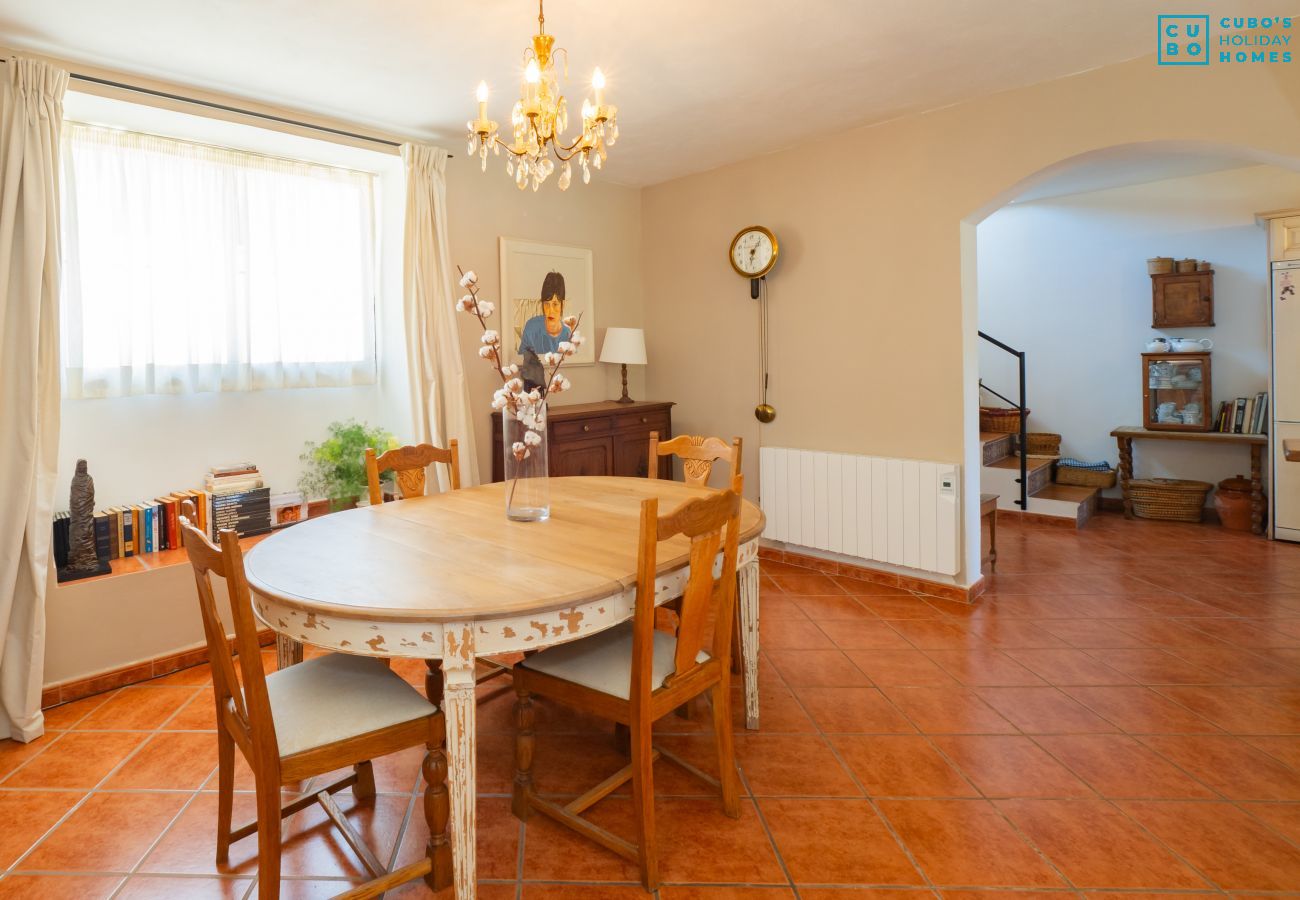 Rent by room in Ronda - Cubo's 1, 2 y 3 Rooms La Cimada near Ronda