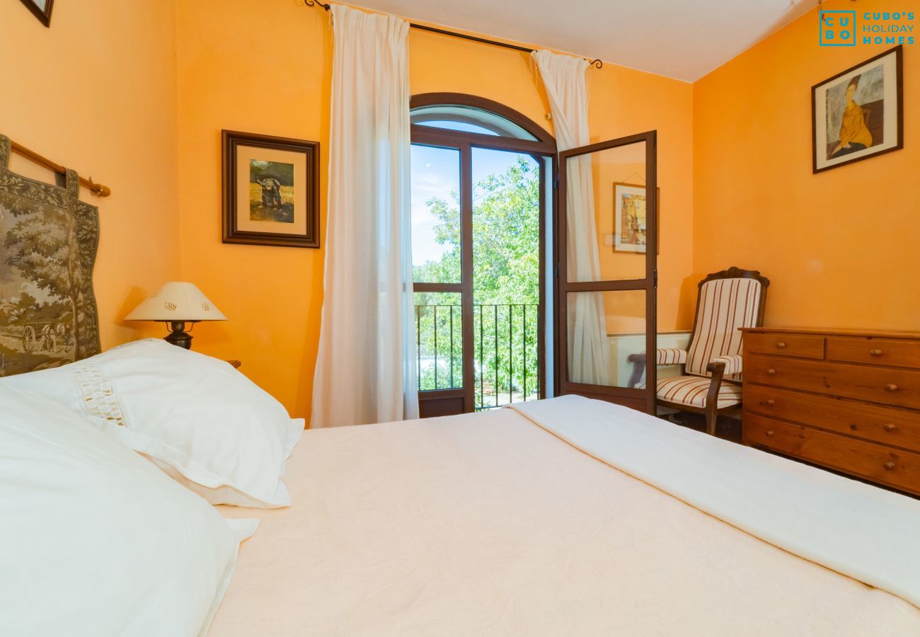 Rent by room in Ronda - Cubo's 1, 2 y 3 Rooms La Cimada near Ronda