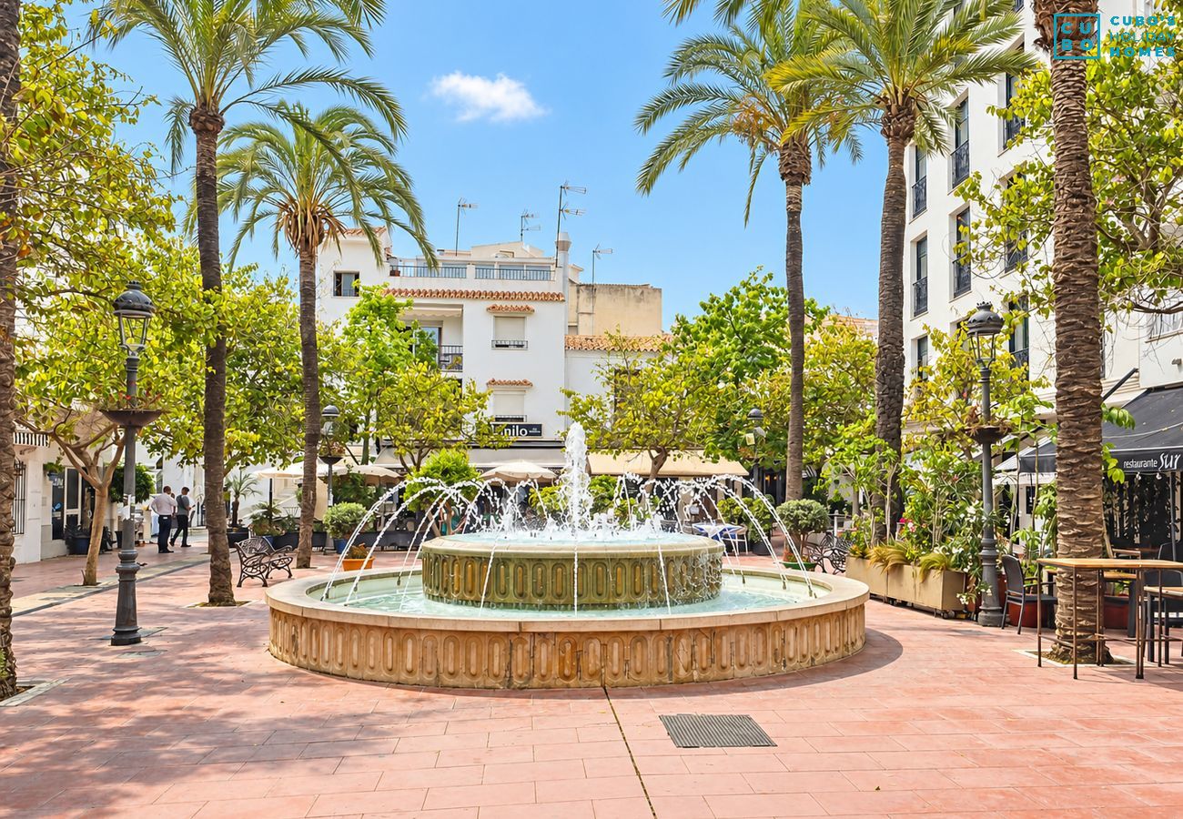 Apartment in Estepona - Cubo's Estepona Oceanview Apartment & Free Parking
