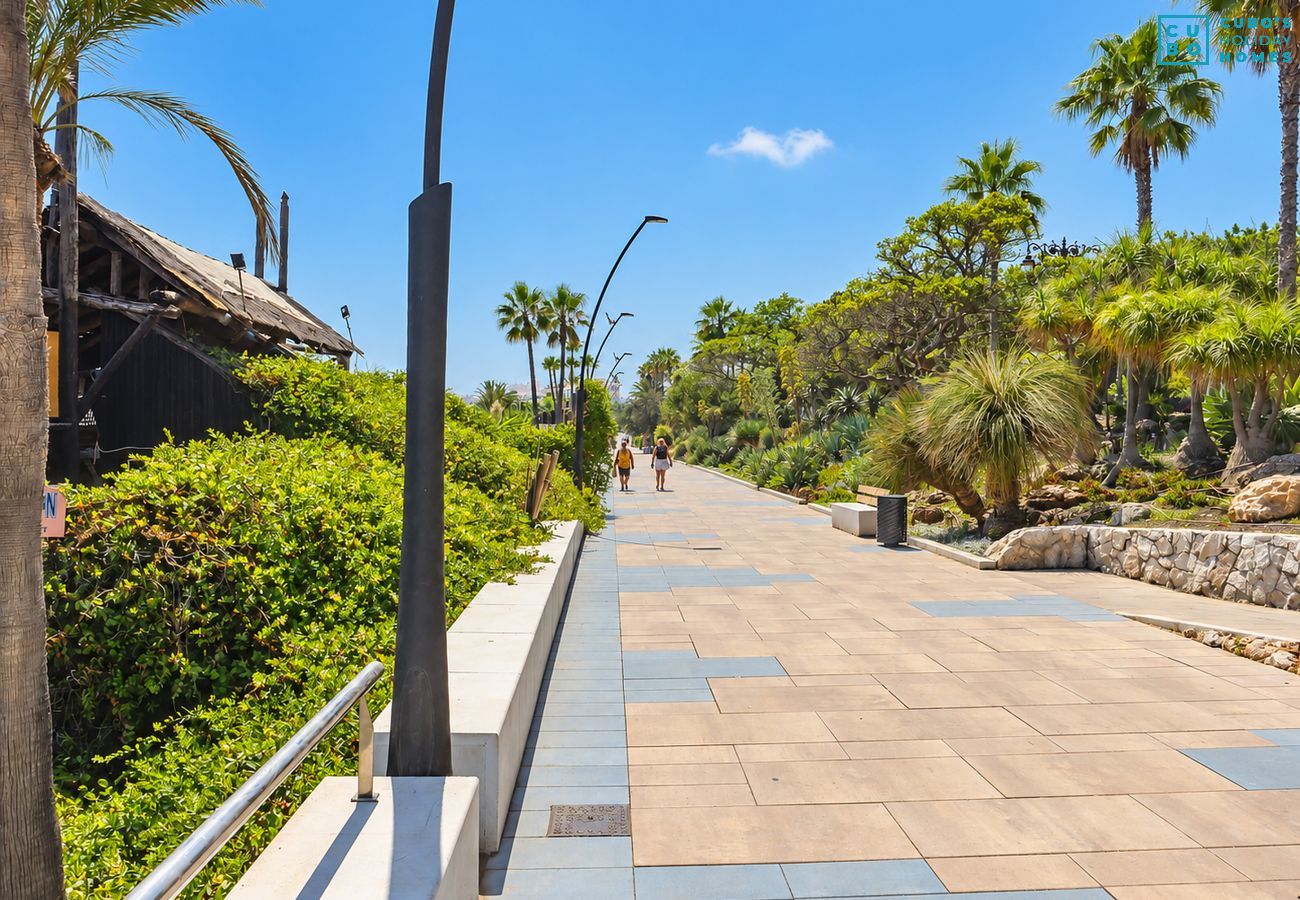 Apartment in Estepona - Cubo's Estepona Oceanview Apartment & Free Parking