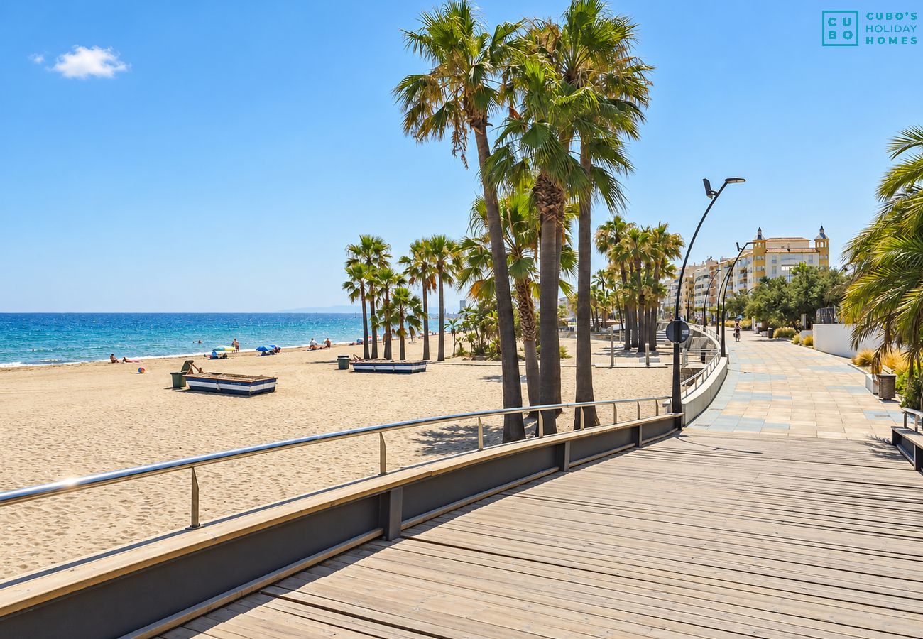Apartment in Estepona - Cubo's Estepona Oceanview Apartment & Free Parking