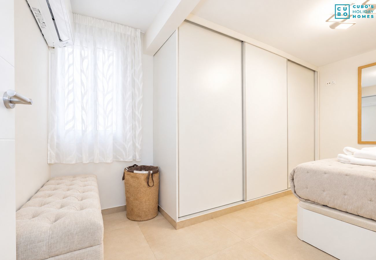Apartment in Estepona - Cubo's Estepona Oceanview Apartment & Free Parking