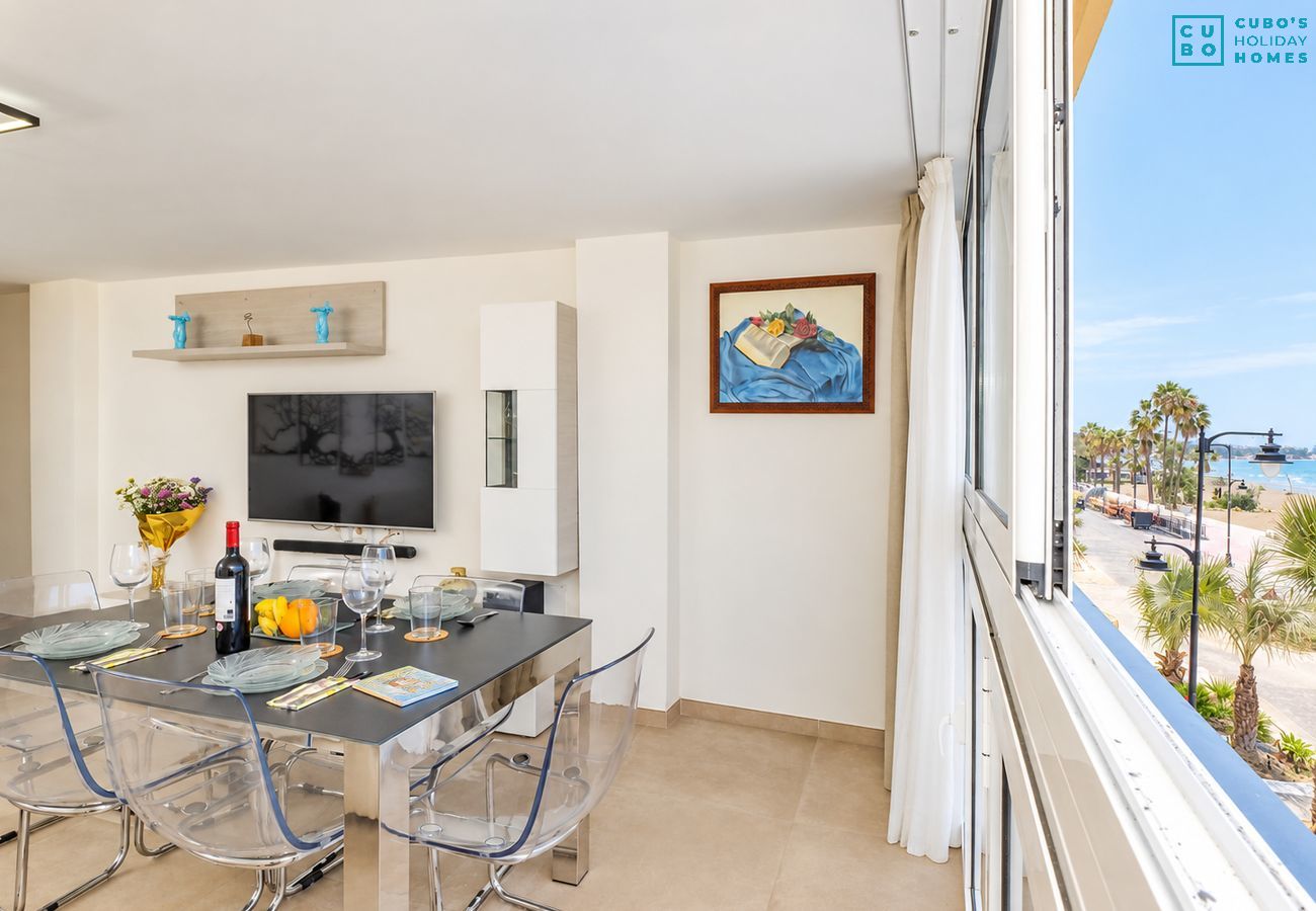 Apartment in Estepona - Cubo's Estepona Oceanview Apartment & Free Parking