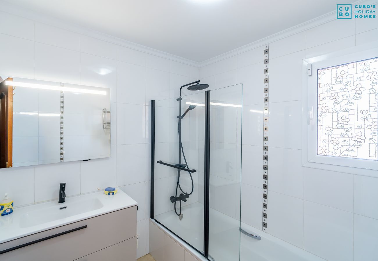 House in Mijas Costa - Cubo's Chaparral Townhouse & Community Pool