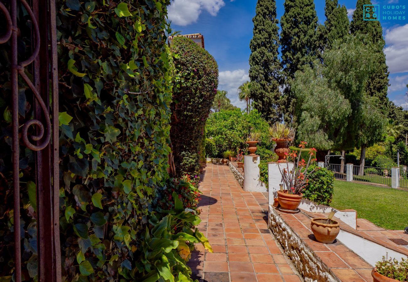 Villa in Torremolinos - Cubo's Villa Las Capuchinas & Cave House