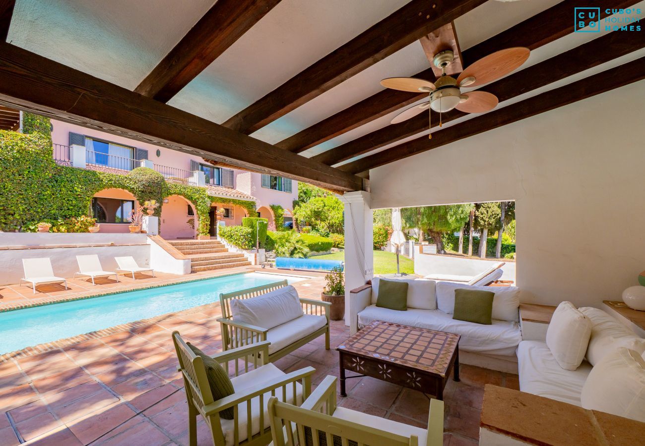 Villa in Torremolinos - Cubo's Villa Las Capuchinas & Cave House