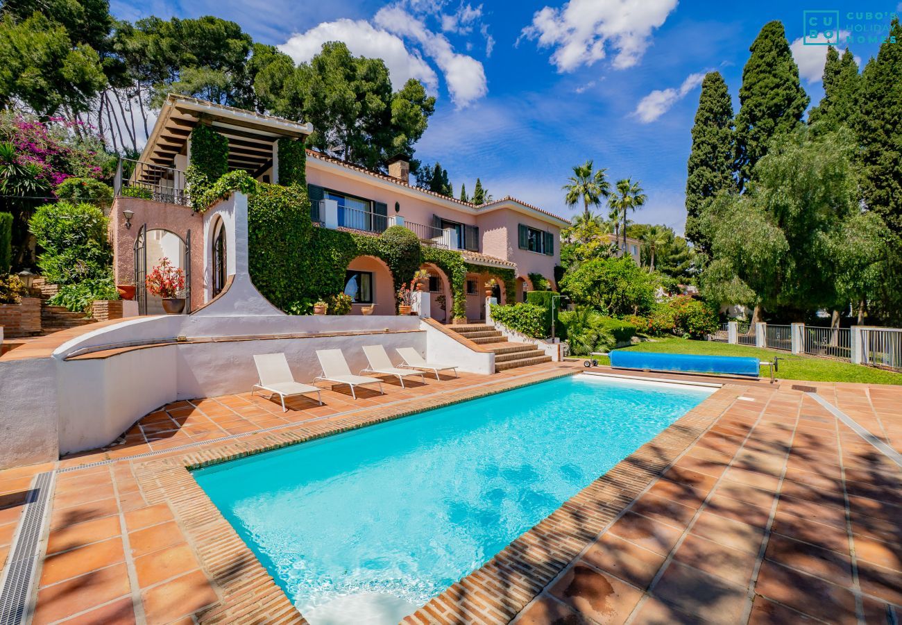Villa in Torremolinos - Cubo's Villa Las Capuchinas & Cave House