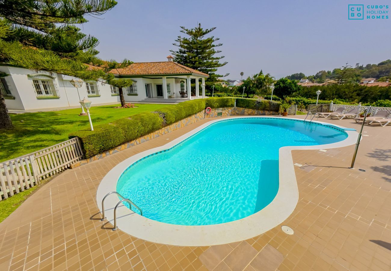 Villa in Torremolinos - Cubo's Villa Galemar Torremolinos Pool & Padel