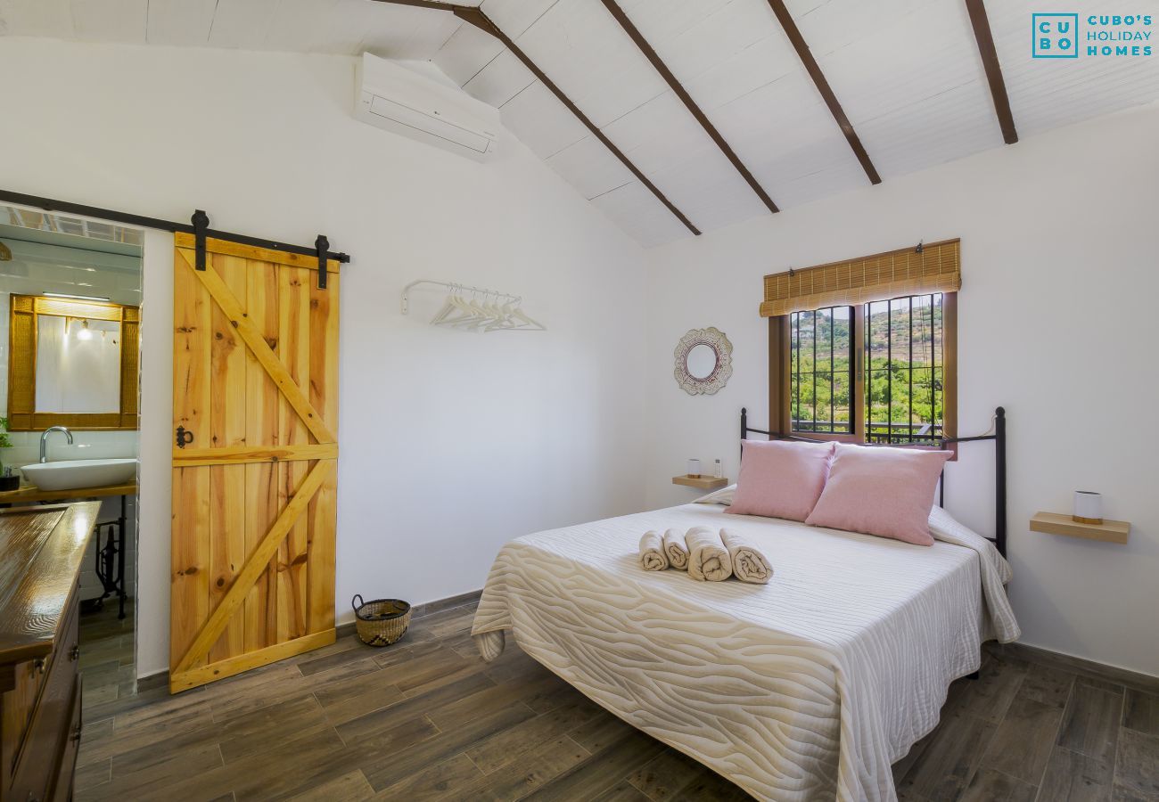 Cottage in Yunquera - Cubo's Casa Rural Jaramago