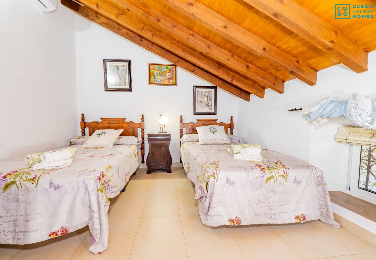 Cottage in Alhaurin de la Torre - Cubo's Casa Rural Cortijillo las Barrancas