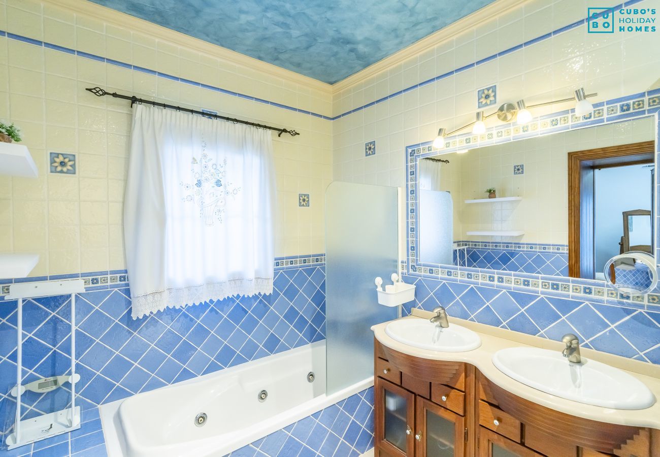 Terraced House in Coín - Cubo's Casa El Rodeo & Private Pool