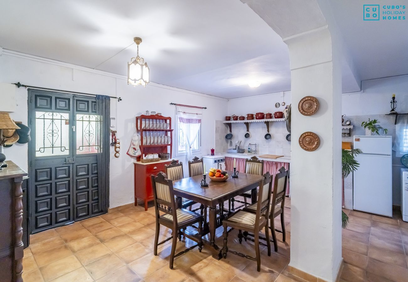 Cottage in Antequera - Cubo's Cortijo La Olivera