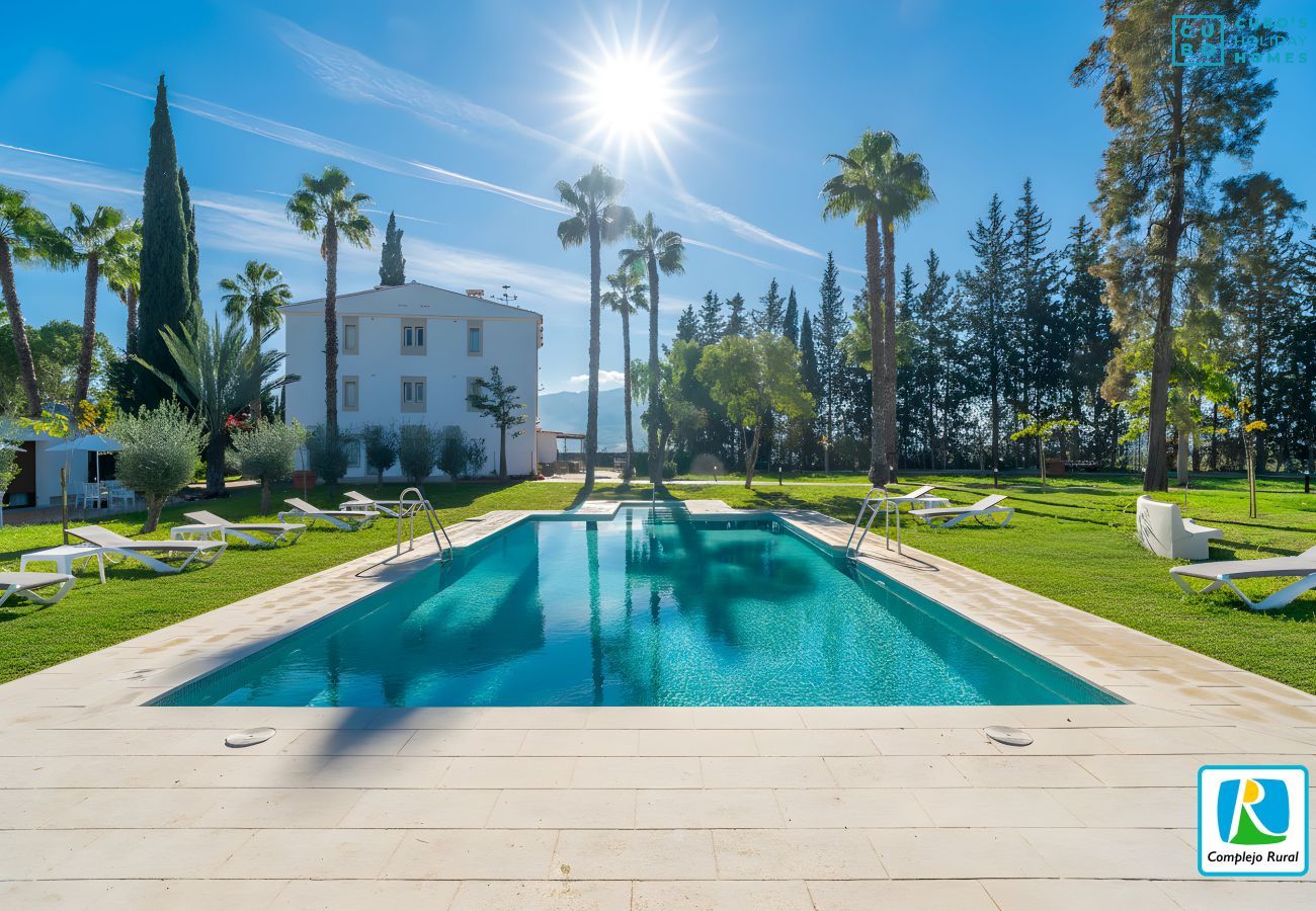 Rent by room in Alhaurín el Grande - Cubo's NAZ Country Stay | Dbl Shared Bath Kit B&B