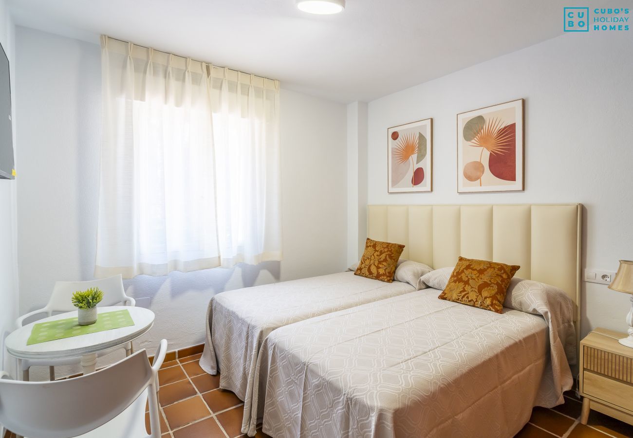 Cottage in Alhaurín el Grande - Cubo's NAZ Country Stay | Family Fun B&B