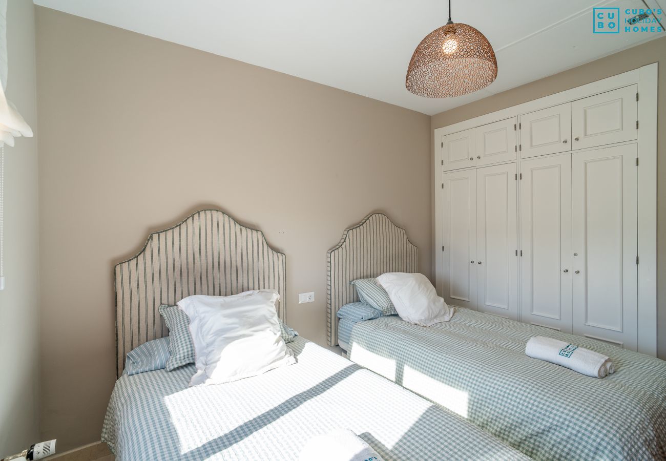 House in Coín - Cubo's Casa Los Nebrales & Private Pool