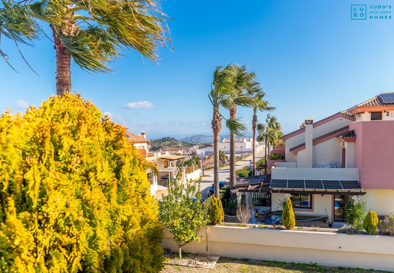 House in Coín - Cubo's Casa Los Nebrales & Private Pool