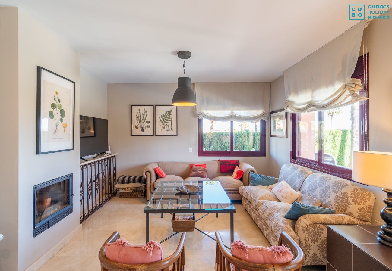 House in Coín - Cubo's Casa Los Nebrales & Private Pool