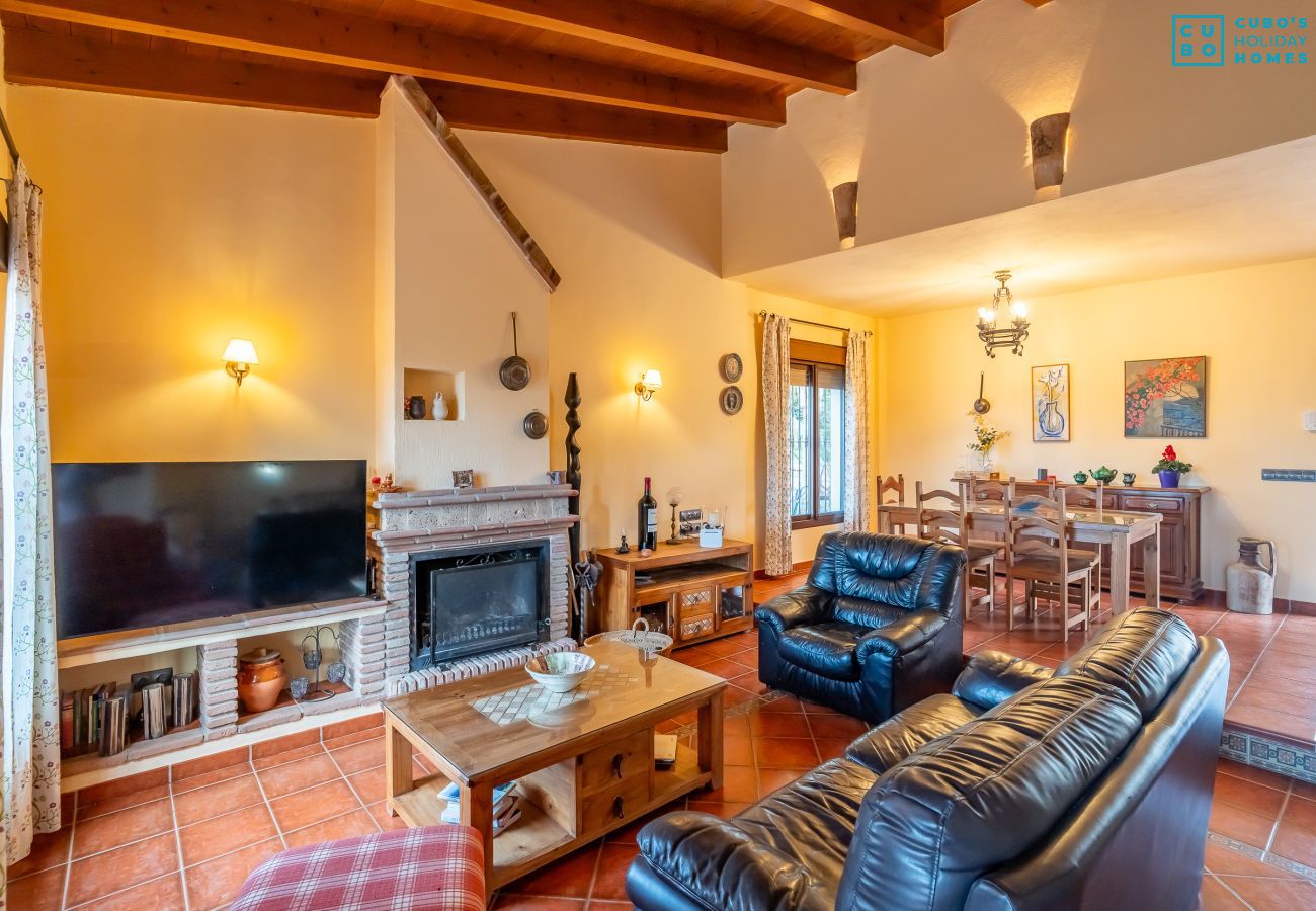 Cottage in Coín - Cubo's Salvadora Rural House