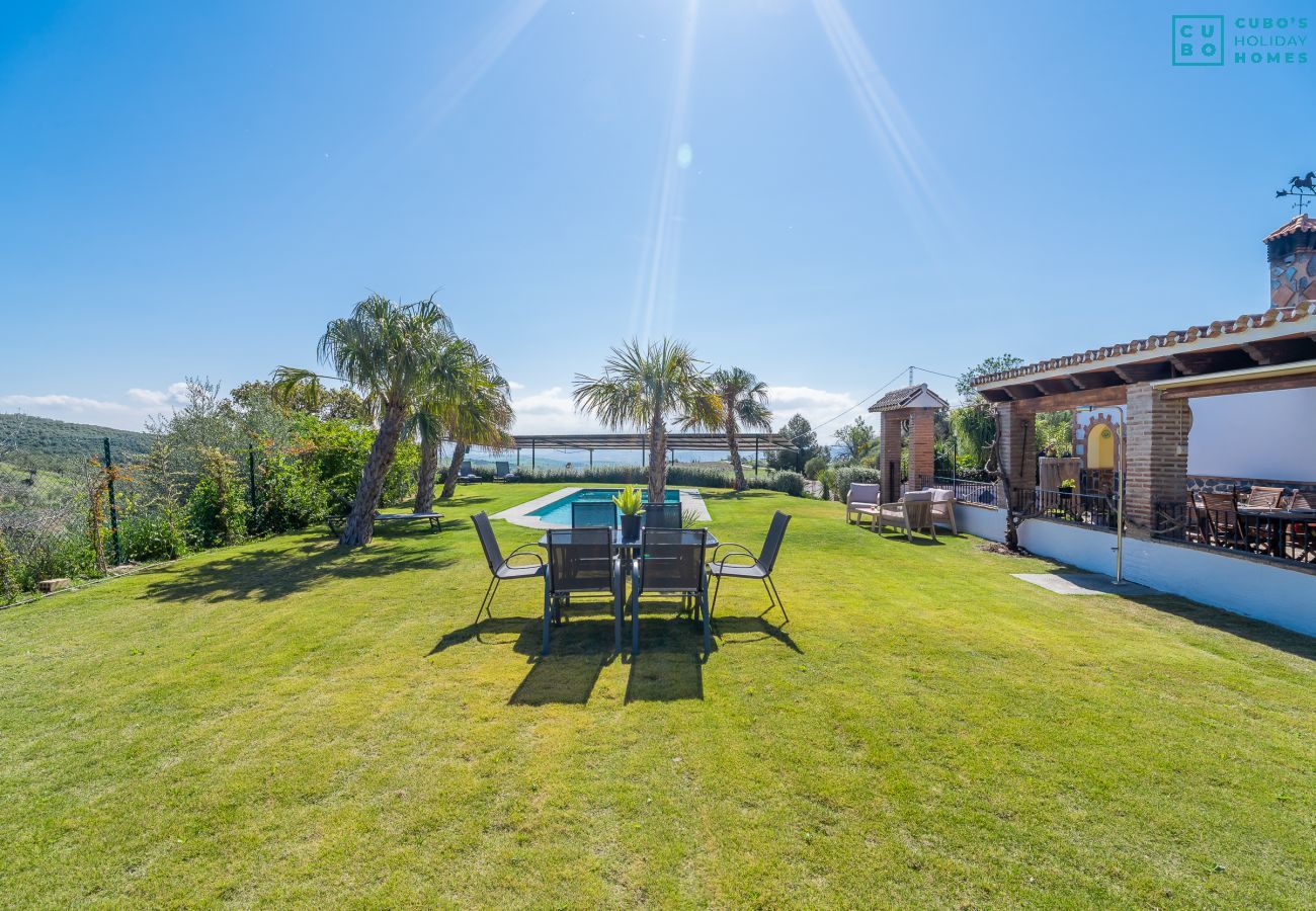Cottage in Alozaina - Cubo's El Valentin Rural House & Saltwater Pool
