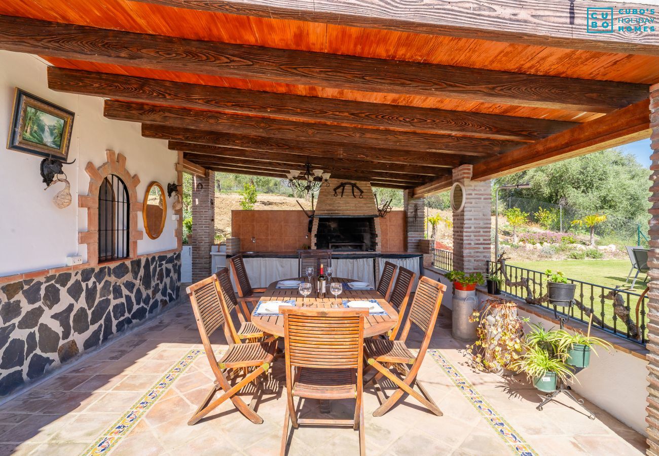 Cottage in Alozaina - Cubo's El Valentin Rural House & Saltwater Pool