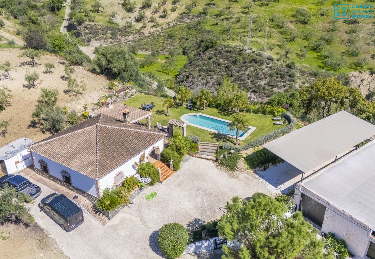 Cottage in Alozaina - Cubo's El Valentin Rural House & Saltwater Pool