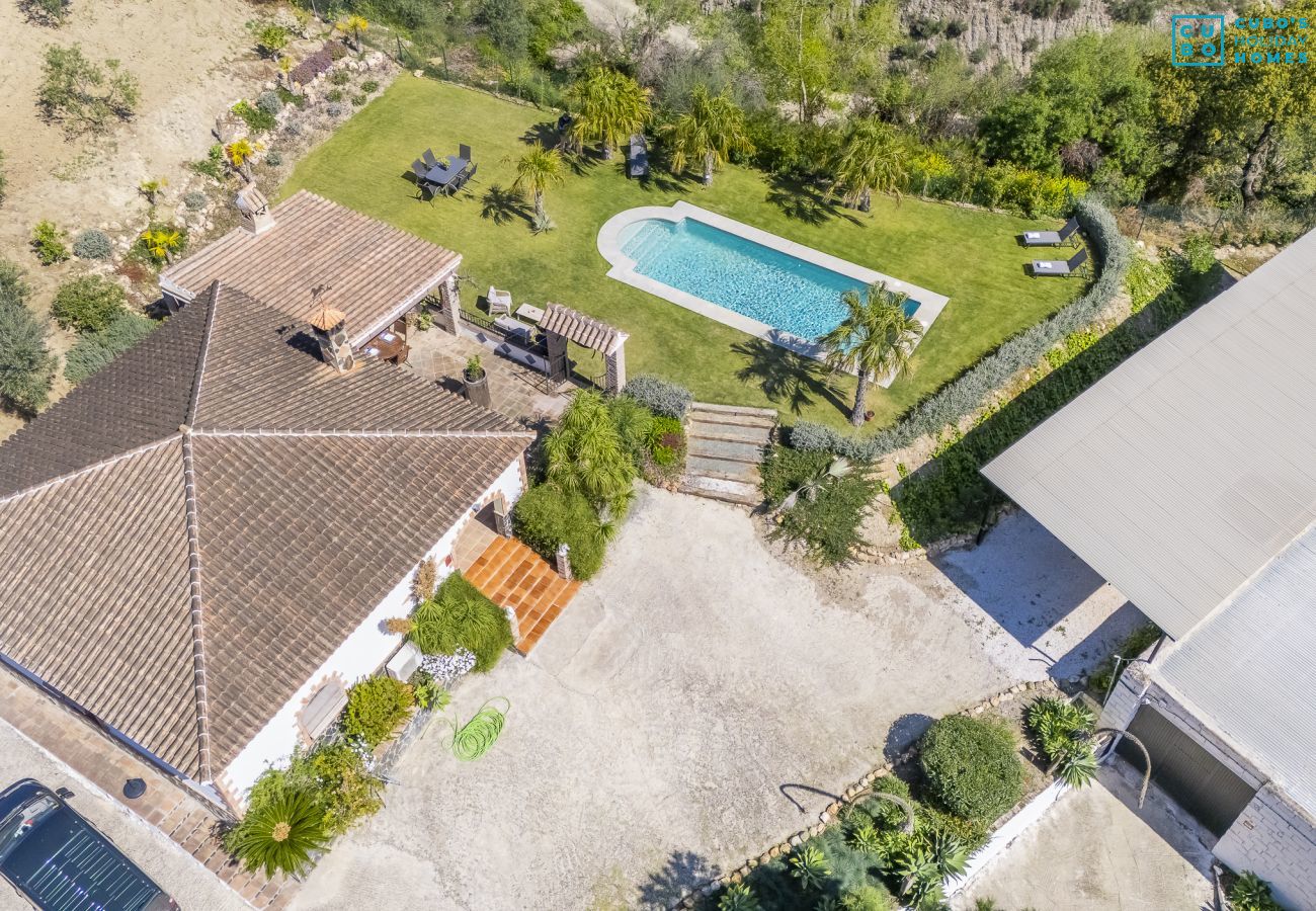 Cottage in Alozaina - Cubo's El Valentin Rural House & Saltwater Pool