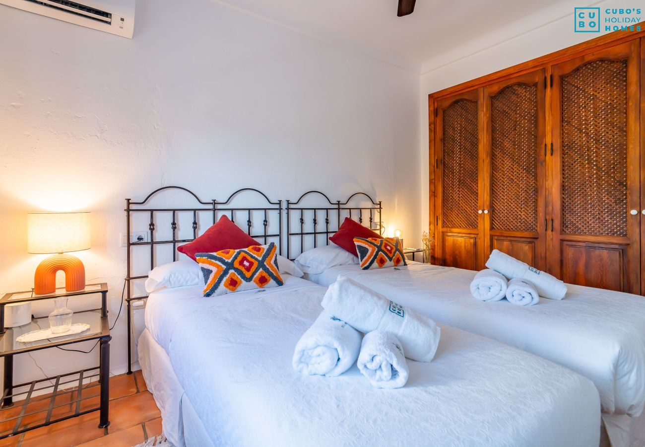 Cottage in Casares - Cubo's Finca Juan Benitez Santa Cruz