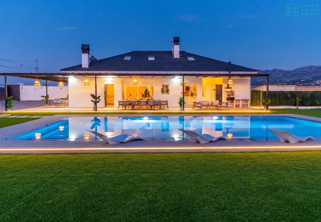 Villa in Alhaurín el Grande - Cubo's Villa Horizonte & Heated Pool