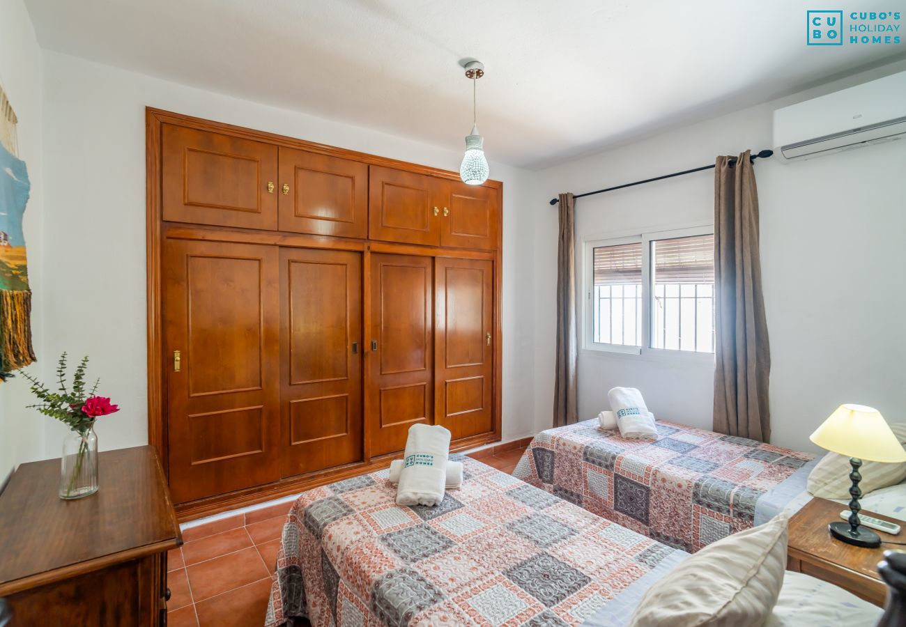 Cottage in Tolox - Cubo's Charming House Las Millanas