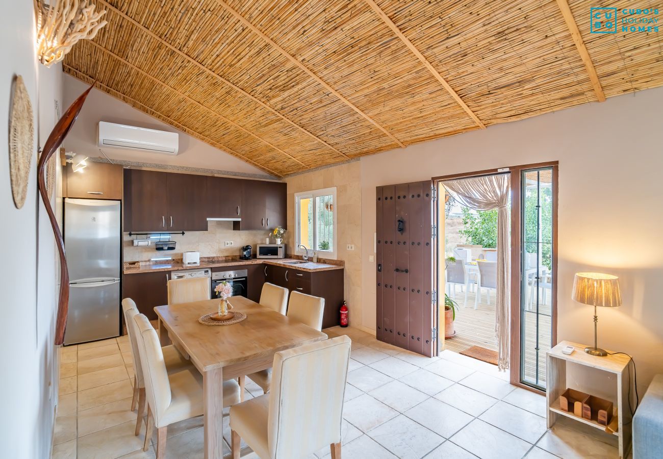 Cottage in Coín - Cubo's Casa Alaya & Oasis Pool