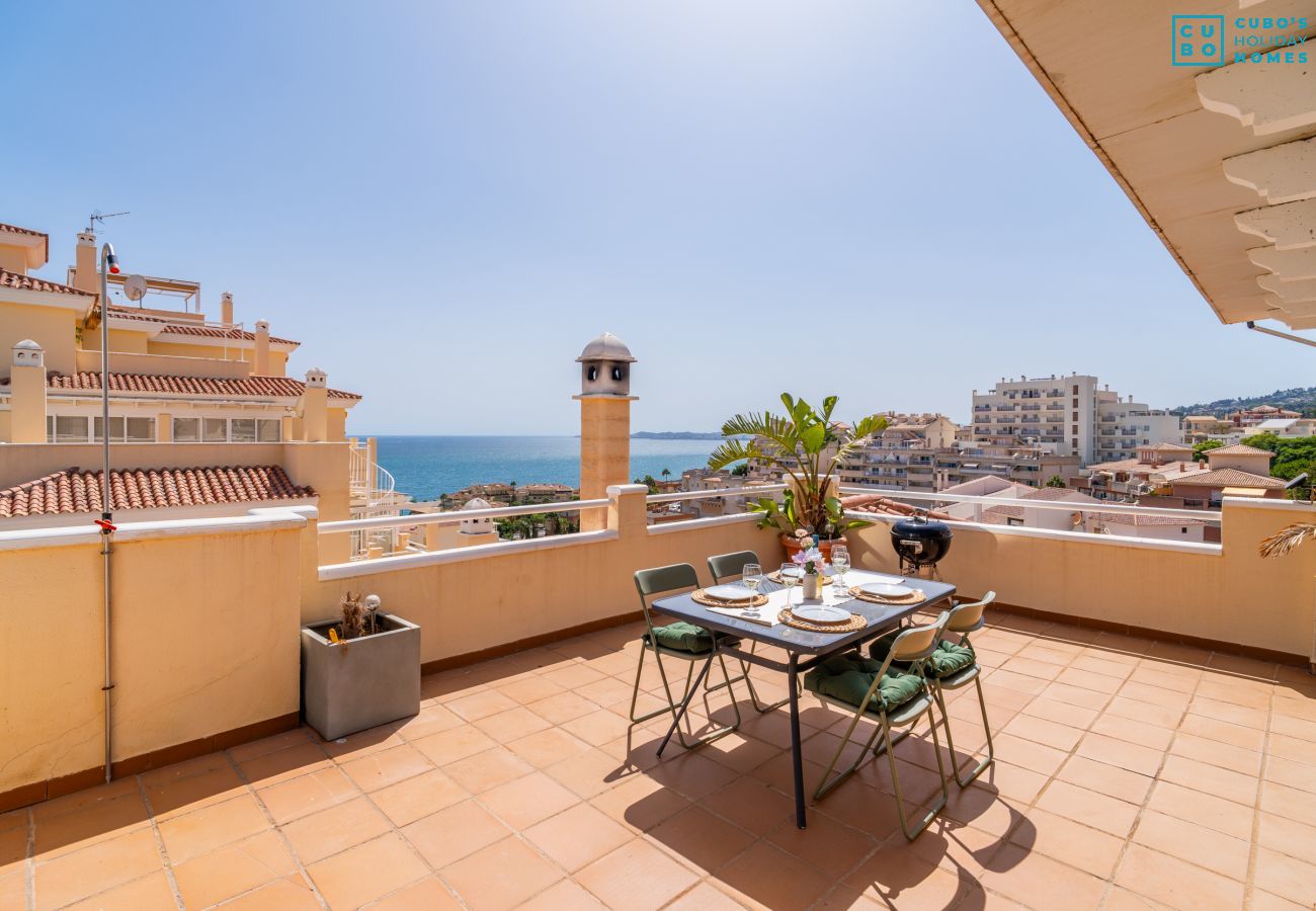 Apartment in Benalmádena - Cubo's Benalmadena Apartment Pool & Parking