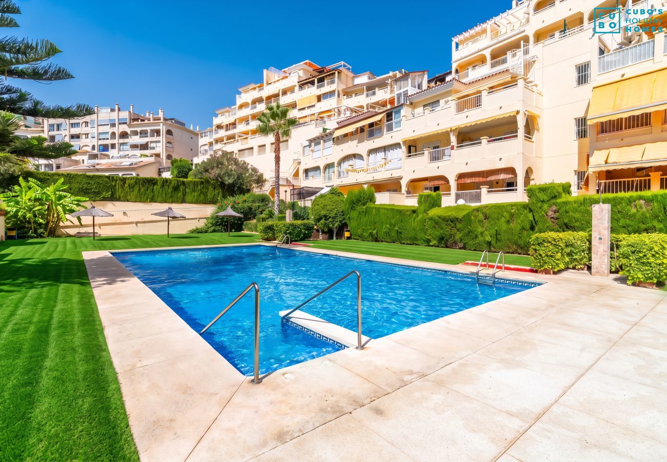Apartment in Benalmádena - Cubo's Benalmadena Apartment Pool & Parking