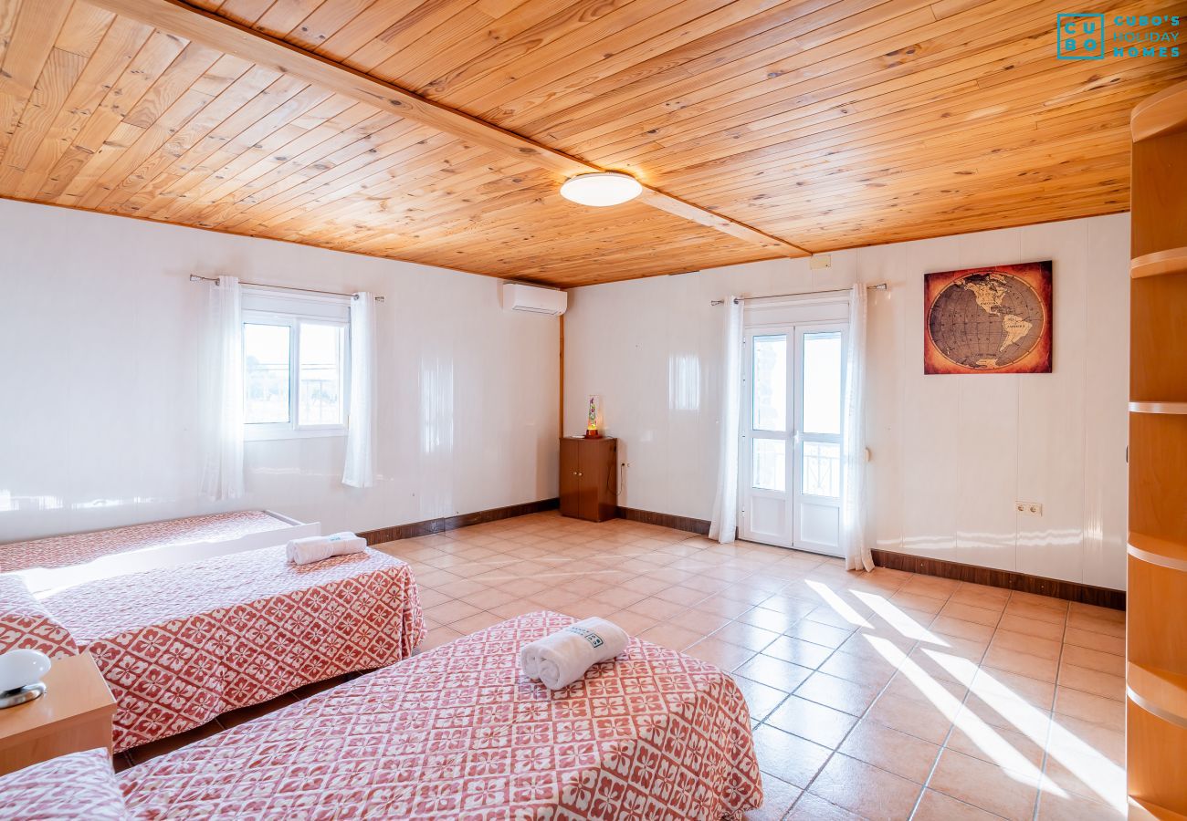 House in El Burgo - Cubo's El Postre House
