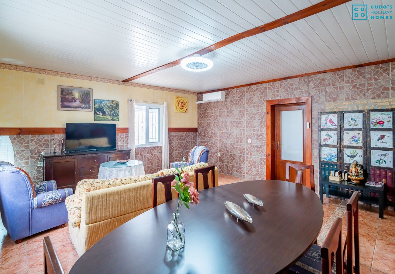 House in El Burgo - Cubo's El Postre House