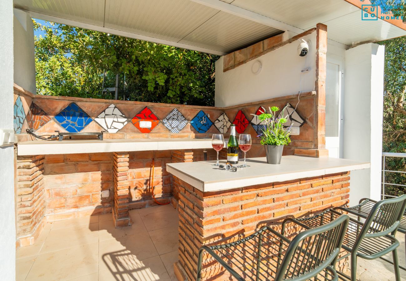 Cottage in Guaro - Cubo's Casa El Americano