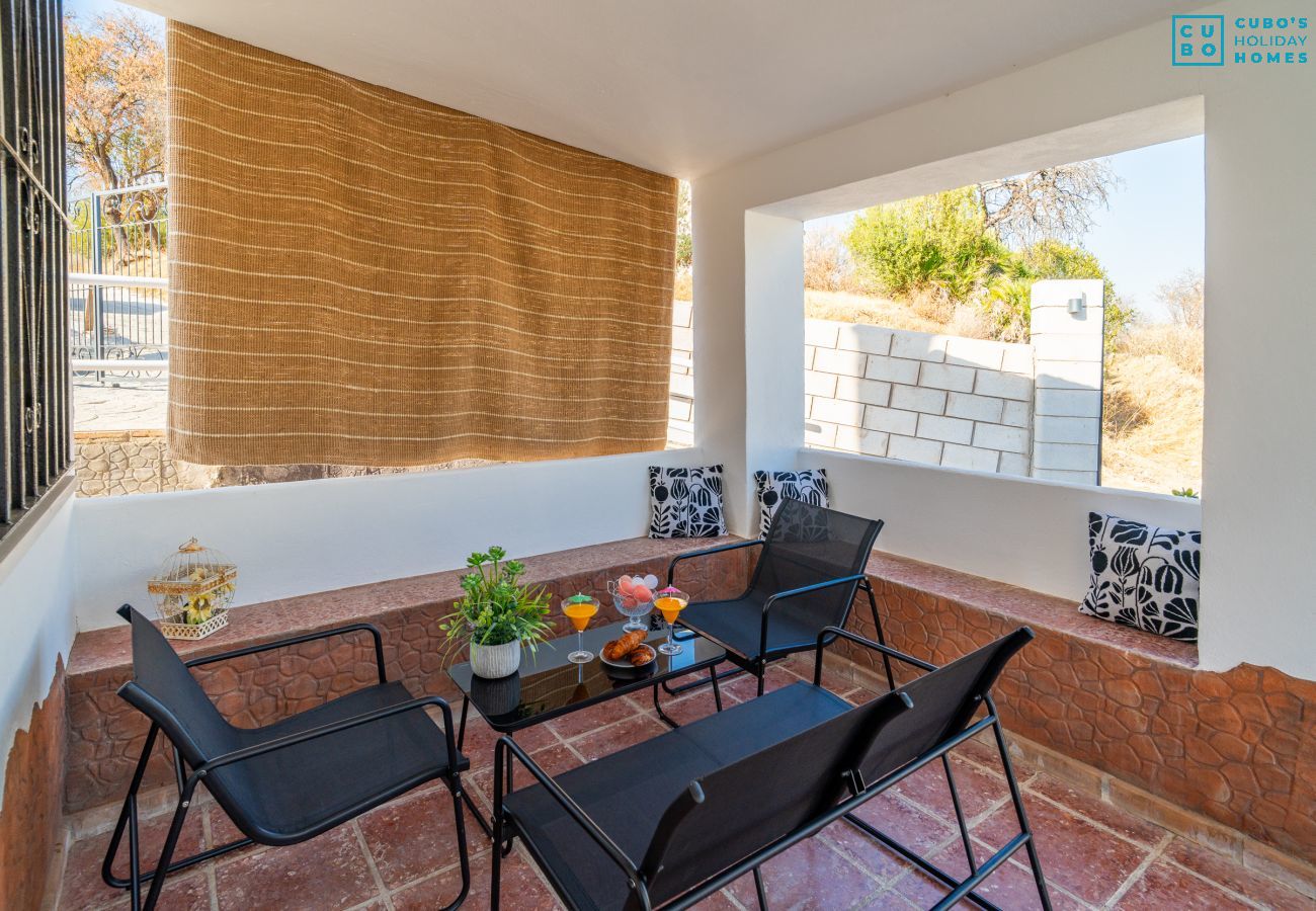 Cottage in Guaro - Cubo's Casa El Americano