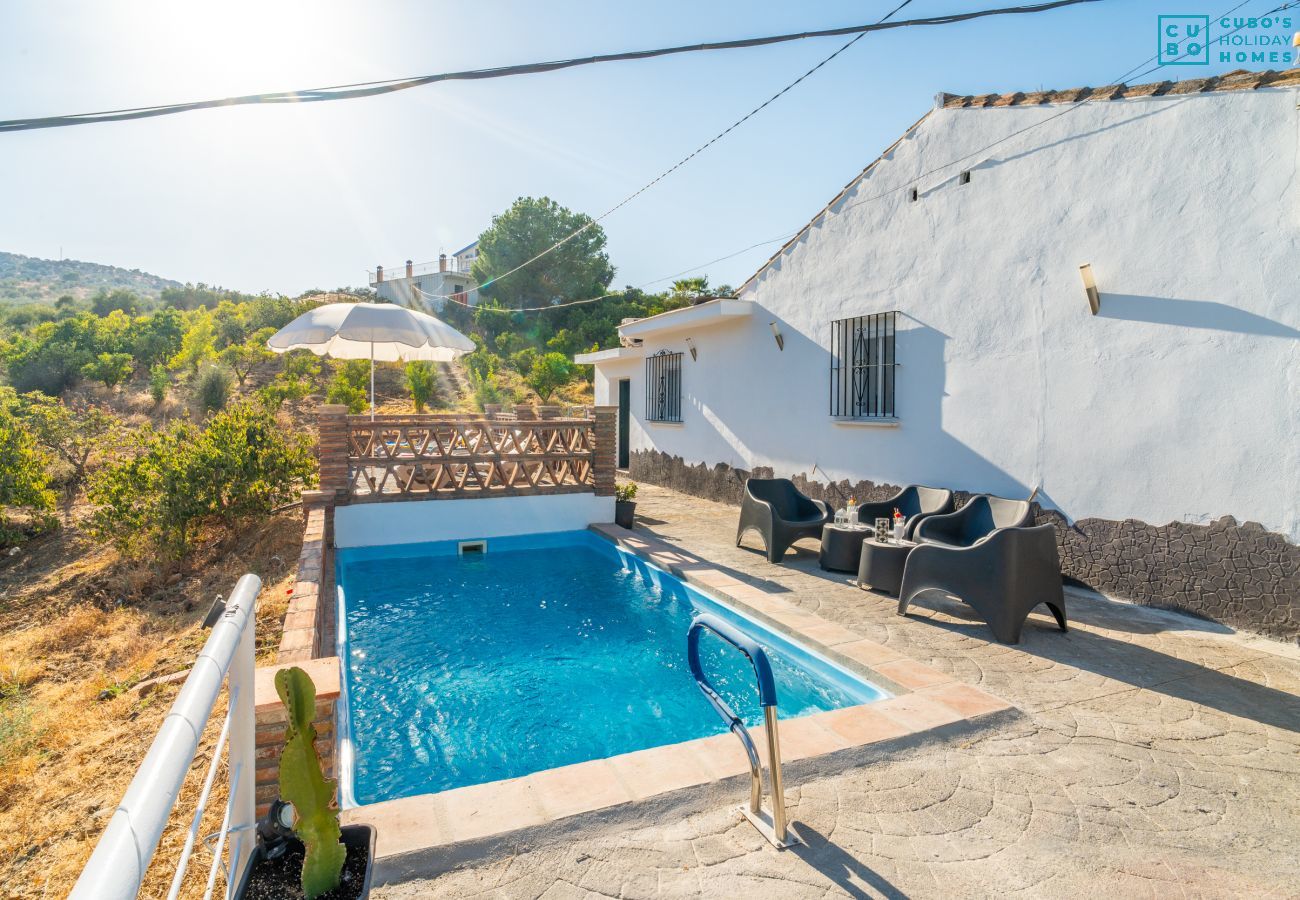Cottage in Guaro - Cubo's Casa El Americano