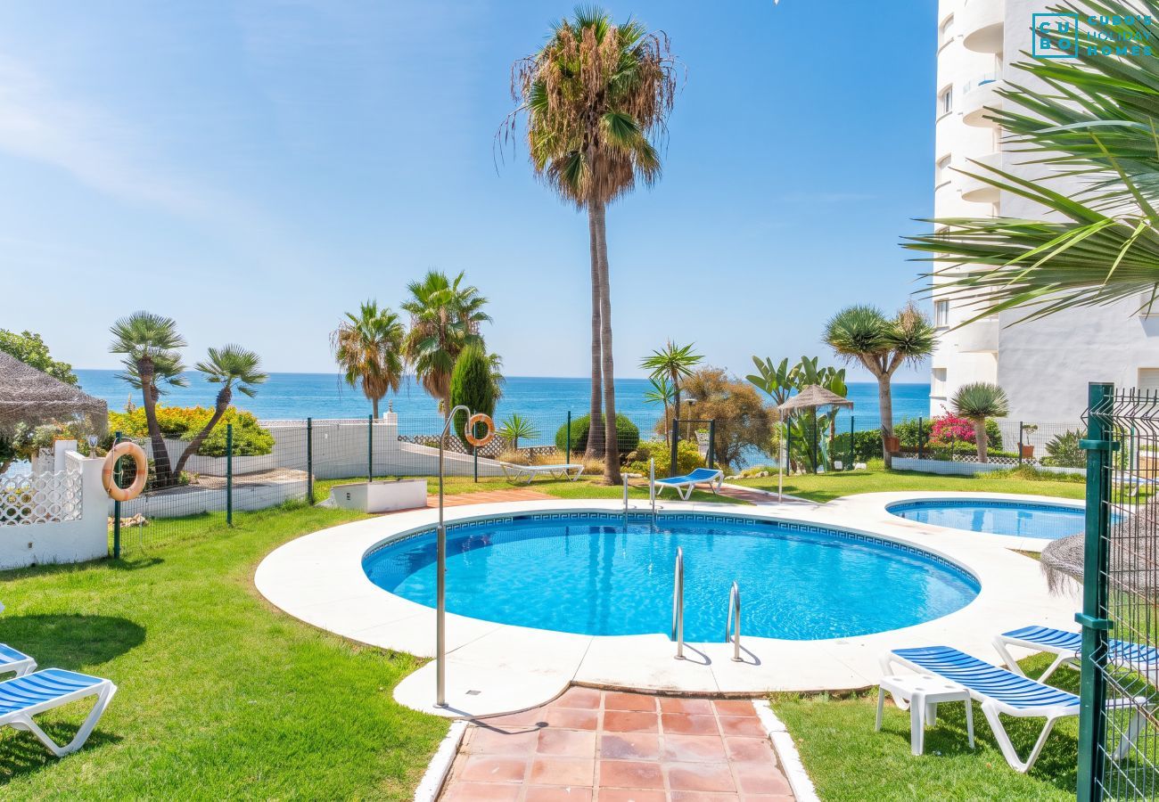 Holiday apartment with pool and sea views in Mijas Costa